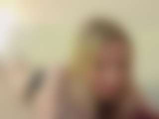 Live cam show with VitaKotterna - Upskirt on Camsoda