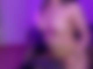 Live cam show with Aleja-storm - Average on Camsoda