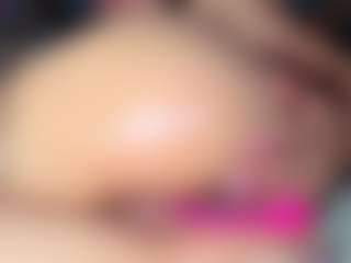 Live cam show with alicee-fooxx - Eating Pussy on sexytreat.net