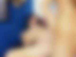 AmaandaHot's Live Sex Cam Show