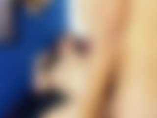 AmaandaHot's Live Sex Cam Show