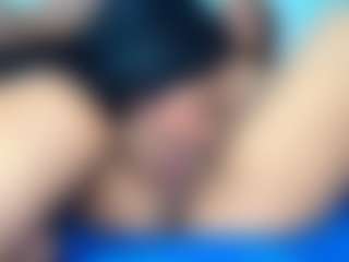 Live cam show with angiemia68 - Ebony on Soda Cam | colombia