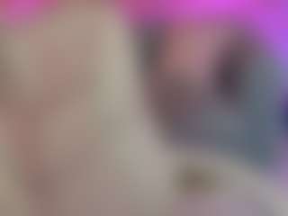 AuroraMore's Live Sex Cam Show