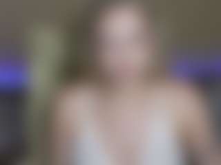 Live-camshow met AuroraMore - Butt Plug op Camsoda