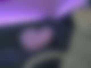 Live cam show with AuroraMore - Athletic Public on LiveSexCams6