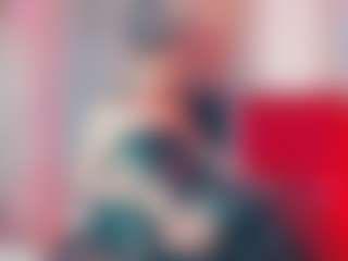 Live cam show with Bianca dream - Smoking on Mixed Magazine Live