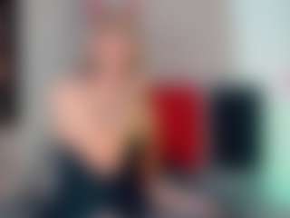 Live cam show with Bianca dream - Anal Toys on livesuperchat.net