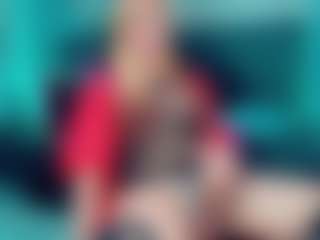 Live cam show with Bianca dream - Smoking on sexylive.show