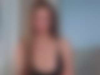 Live cam show with Eva - Smoking on StripNow