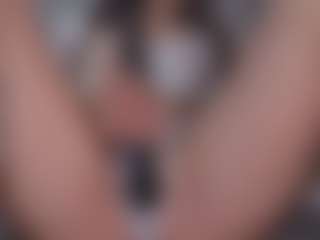 Live cam show with Eva - Smoking on liverealitysex.com