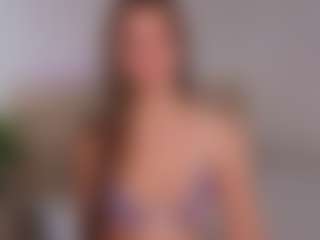 Live cam show with Eva - Smoking on StripNow