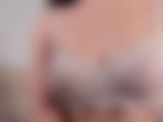 Live cam show with Eva - Normal on Camsoda