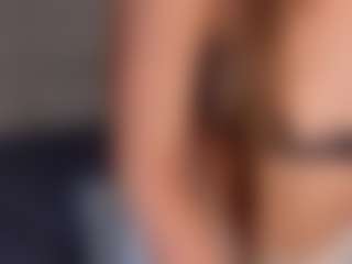 Live cam show with Eva - Smoking on Milfs Live