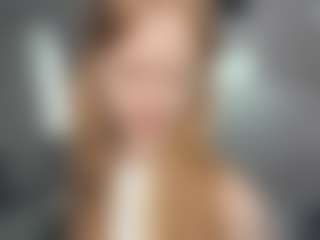 EmelineHiller's Live Sex Cam Show