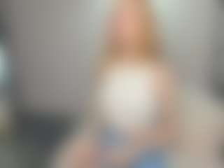 EmelineHiller's Live Sex Cam Show