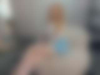 EmelineHiller's Live Sex Cam Show
