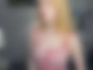 EmelineHiller's Live Sex Cam Show