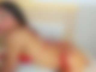 Live cam show with Hailey-Kels - Striptease on livesexfox.com