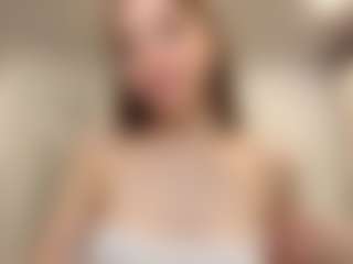 Live cam show with Kate - Teen (18+) on Camsoda