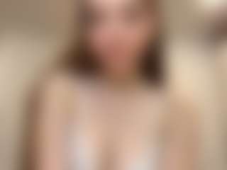 Live cam show with Kate - Brown Hair on TastyBlacksLive