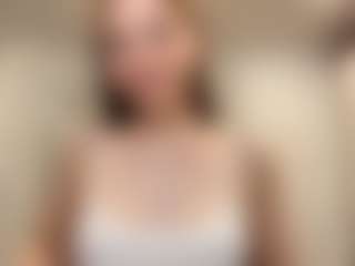 Live cam show with Kate - Brown Hair on Camsoda.co