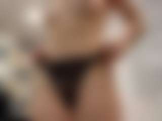 Live cam show with Kate - Squirt on Milfs Live