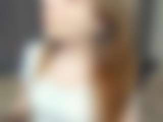 Live cam show with IsauraBrassil - Flashing on Camming Site