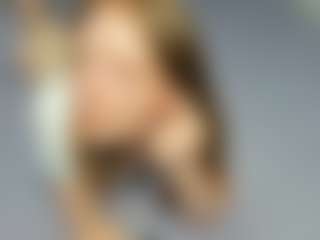 Live cam show with IsauraBrassil - Blonde Hair Fetish on Chatstar