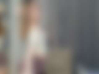 Live cam show with IsauraBrassil - Smoking on Fapmatic.com