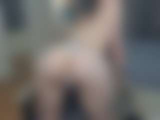 Live cam show with IsauraBrassil - Blue Eyes on Camsoda