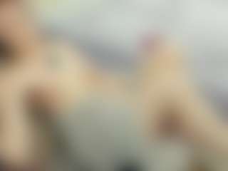 Live cam show with IsauraBrassil - Petite on Camsoda