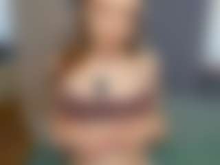 Live cam show with IsauraBrassil - Full Nudity on Dolls Live