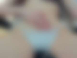 Live cam show with IsauraBrassil - Blonde Hair Teen (18+) on Fit Hotties