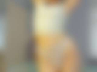Live cam show with IsauraBrassil - Blonde Hair on Hubzter Live