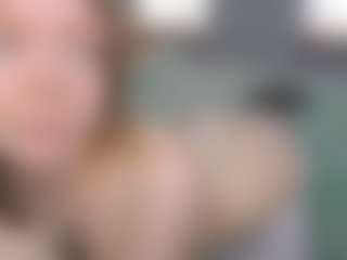 Live cam show with IsauraBrassil - Striptease on 1on1-livenow
