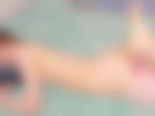 Live cam show with IsauraBrassil - Petite on Camsoda