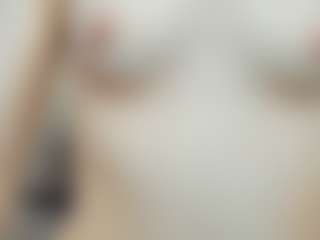 Live cam show with IsauraBrassil - College on Hubzter Live