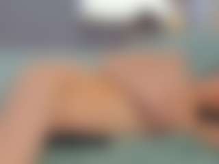 Live cam show with IsauraBrassil - Skinny Teen (18+) on LiveSexCams6