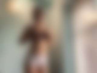 Live cam show with KaelithDrake - Tease on Camiplay Live