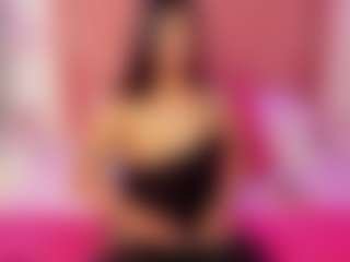 Live cam show with Lola-26 - Upskirt on Chatstar