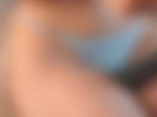 Live cam show with MerrileeDagis - Green Eyes on CamwithHer
