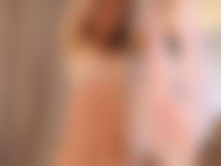 Live cam show with MerrileeDagis - Green Eyes on instabang