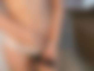 Live cam show with MerrileeDagis - Ass Bouncing on Strip Flash - Live Sex Shows