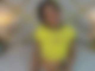 Live cam show with MichelLebronX - Ebony Petite on Dolls Live