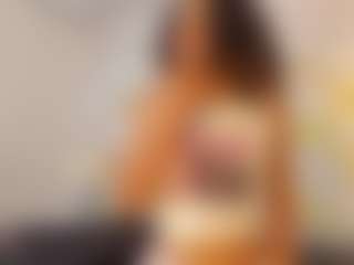 Live cam show with MichelLebronX - Brown Eyes Brown Hair on Camsoda