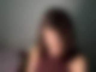 Live cam show with Alisa - Genital Piercings on AdultVida.com