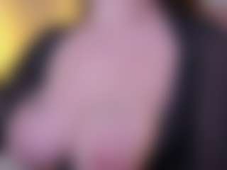 Live cam show with oopsieboobsie - Nipple Piercings on Camming Site