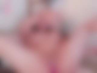 Live cam show with RenataLeclaiir - Shaved Pussy Teen (18+) on StripNow