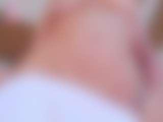 Live cam show with RenataLeclaiir - Gagging on madthumbs