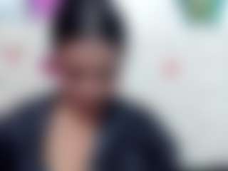 Live cam show with Selenawonder - Thick on boobsie.com
